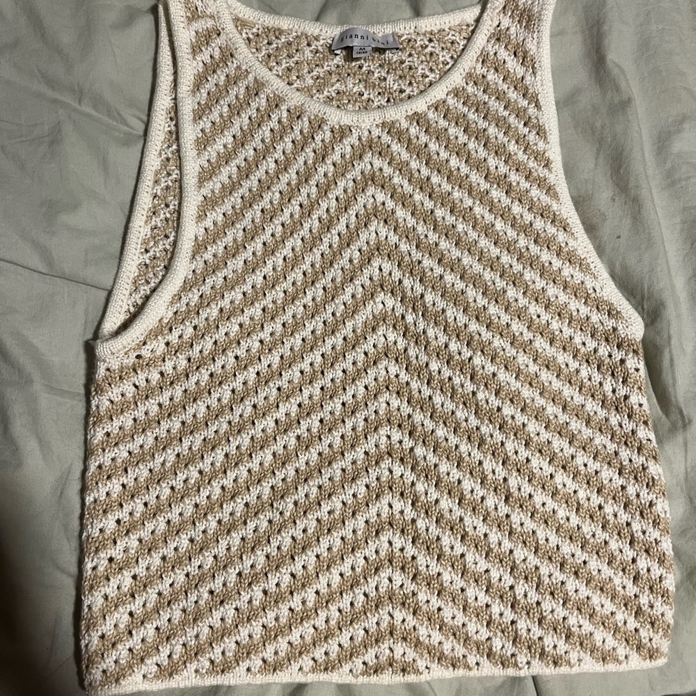 Gianni Bini size medium sweater vest